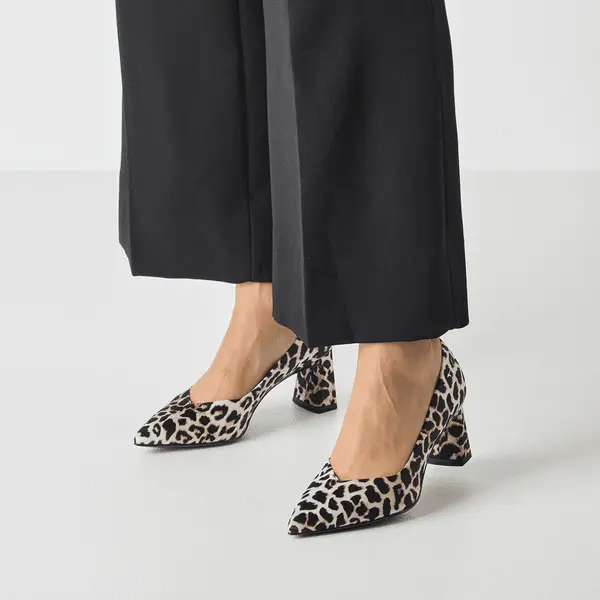 22453-45-360 Tamaris ženska cipela LEOPARD