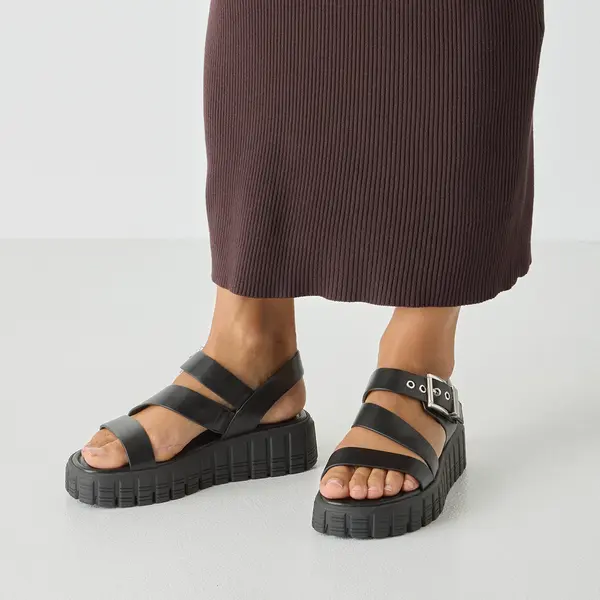28233-46-001 Tamaris ženska sandala BLACK