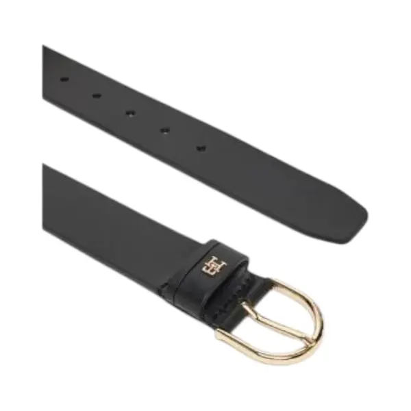 AW0AW17757-BDS TOMMY HILFIGER ESSENTIAL EFFORTLESS 35 ZENSKI KOZNI REMEN CRNI GLATKA KOZA ZLATNA TH MONOGRAM KOPCA SHIRINA 3.5 CM