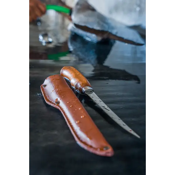 MT091 Mustad nož za filetiranje Wood handle knife 6'', Stainless Steel, kožna futrola